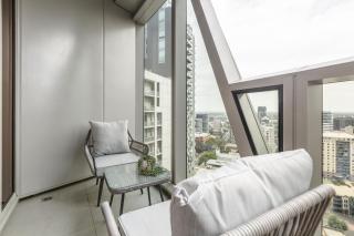Contemporary CBD Living From Level 23 at West Side - Melbourne - 6
