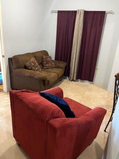 Cozy Stylish Apt New Kingston - Kingston - 2