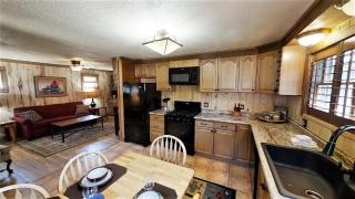 Knotty & Nice - Pet Friendly - Fireplace - Washer - Dryer - Grill - 6