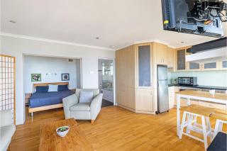 Blue Vista,9,13 Victoria Parade - Studio with stunning water views and air conditioning - Nelson Bay - 3