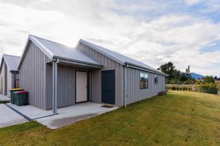 Fantastic Northlake House near River Track - 4