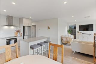 Fantastic Northlake House near River Track - 9