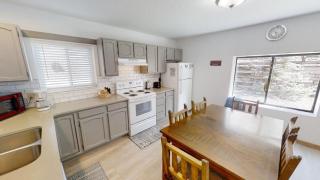 LRM Cabin - - Red River - 4