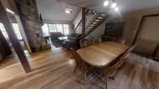 Lucky River Retreat - WiFi - On the River - Fireplace - Grill - Washer - Dryer - Red River - 9