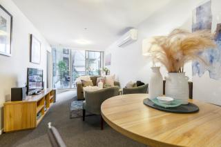 Groovy Apt near Casino w Parking & Heated Pool - Melbourne - 5