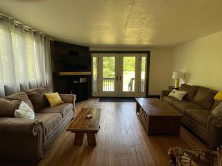 Idyllic and peaceful Port Bay stay, perfect for family holidays! - 8