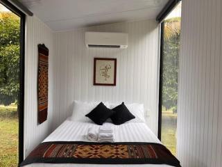 Sabai Retreat by Tiny Away - Bramston Beach - 9