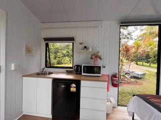 Sabai Retreat by Tiny Away - Bramston Beach - 4