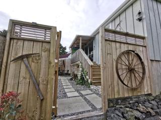 Crown Ridge Miners Cottage - 2