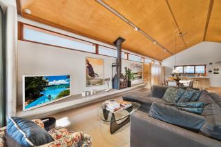 Stunning 3-BR Architectural Gem - Sydney - 7