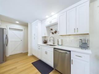 Island Oasis With Pooltiki Bar And Heated Pool! - Merritt Island - 5