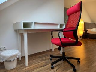 Geräumiges Komfort-Schlafzimmer im Zentrum von Kassel - Kassel - 4
