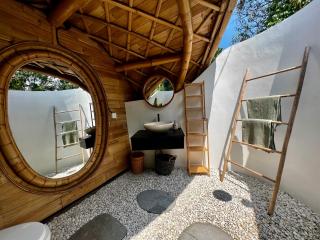 Circle House Sidemen - 2