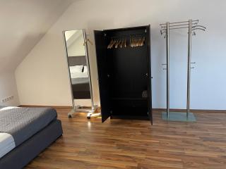 Geräumiges Komfort-Schlafzimmer im Zentrum von Kassel - Kassel - 1