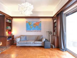 Central Pagrati Apartment with Park View Balcony - opp Pangrati Grove - Atene - 2