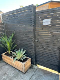 The llyffant Shed - Cardiff - 9