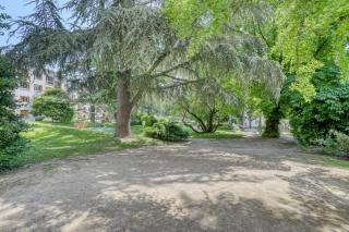 Cette Maison est la Vôtre - 8