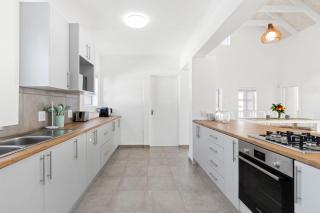 Lampiesbaai Beach House by Host Agents - Britannia Bay - 4