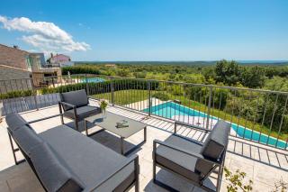 Villa Plava with Panoramic Seaview and big pool - Bale - 3