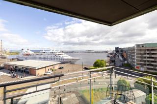 JOIVY Fabulous Apartment with Bay View Terrace - 2