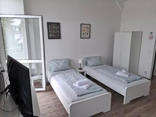 CityOase Magdeburg Studios am Königsweg, Studio 4, WiFi, Stellplatz, Netflix - Magdeburgo - 5