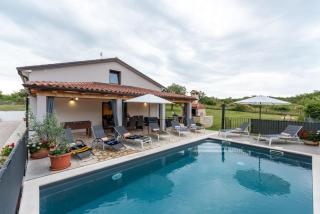 Modern villa Bibali Istra with pool in Buje - Bibali - 0