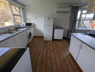 Bayley 1 - Walk to city from 2 bedroom apartment with city and mountain views - Hobart - 7