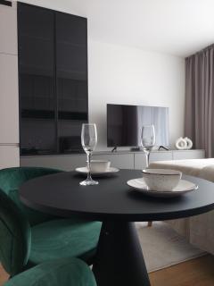 Apartman Zoku s private garage parking free - Košice - 8