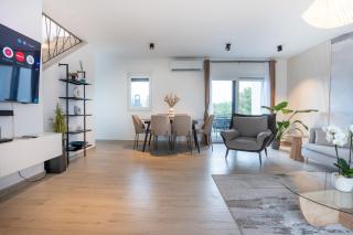 Rooftop Holiday House - Brodarica - 2