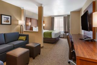 Comfort Suites Albuquerque Airport - Albuquerque - 3