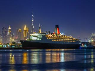 Queen Elizabeth 2 Hotel - Dubai - 0
