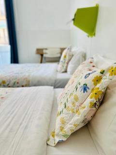 Central and Basic Universitat for YOUNG HOSTEL - Barcelone - 0