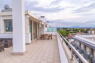 Hotel Avana Fronte Mare - Riccione - 3