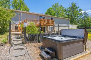 Pet Friendly 3BR 3BA Home near Traverse City with Game Room and Fenced Yard - - 8