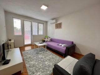 CITY CENTER CORNER - 6