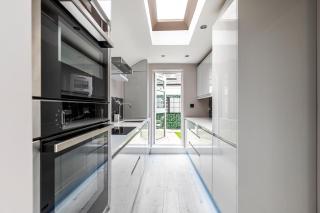 Luxurious 3 Bed Flat with Patio and Garden - Londra - 6