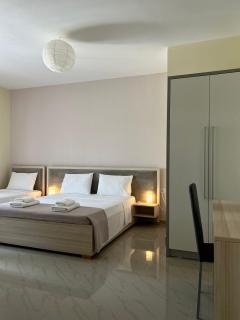 Elizabeth Apartments Himare - Himare - 2