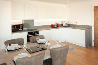 2 Bed - Leeward House by Pureserviced - Plymouth - 8