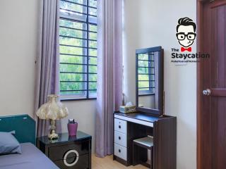 Staycation Homestay 50 Peaceful Villa Damai - 8