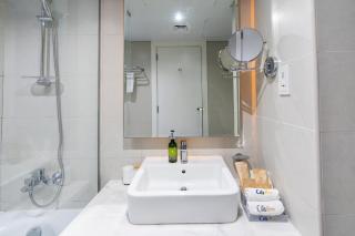 Citi Home Prive by Damac with Burj Khalifa view - 9