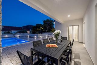Villa Sea View - heated pool & 2 mins to the beach - Vinišće - 3