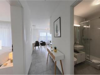Modern 1 Bedroom Apartment with Balcony & Parking CFAlcea - Nyon - 3