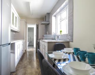 Tudors eSuites Central 5 Bedroom House - Birmingham - 6