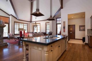 Great Bear Lodge 501 by East West Hospitality - Truckee - 8