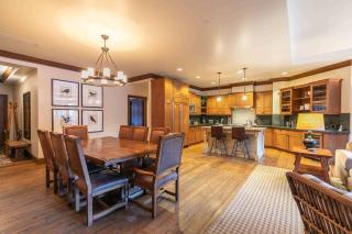 Great Bear Lodge 302 by East West Hospitality - Truckee - 4