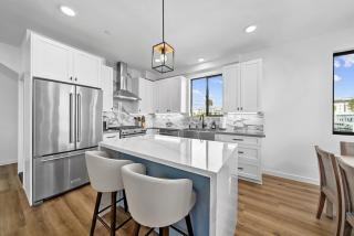 Rooftop Home With Ocean View & Private Parking - Oceanside - 6