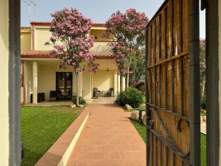 Villa Oliva in Quartu Sant Elena, Capitana, with big Garden and Sea view! - Capitana - 0