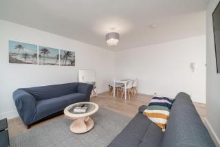 Wake Up in a Modern 2-Bed Apt in Central London - 9