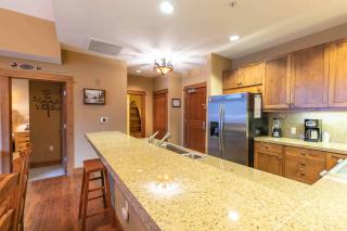 Iron Horse Lodge North 310 by East West Hospitality - 5