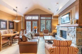 Iron Horse Lodge South 510 by East West Hospitality - 8